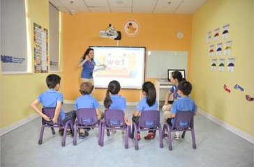 早早少兒英語教育是否影響母語學習